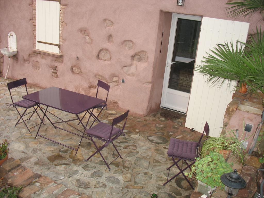 Bed And Breakfast La Maison De Nathalie Les Mayons Værelse billede